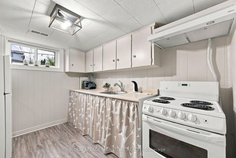Photo 16 at 95 Laurel Avenue, Kennedy Park, Toronto