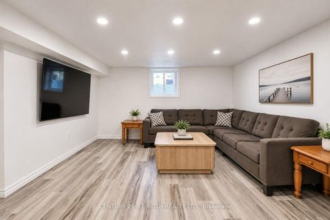 Photo 13 at 5 East Gate, Grove East, Barrie