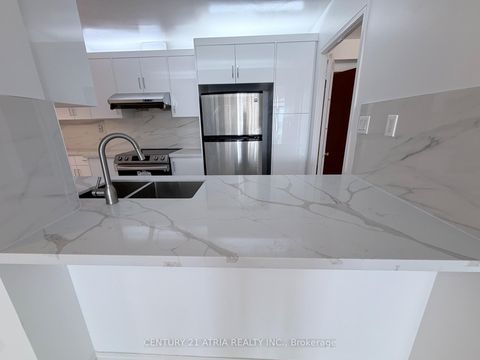 Photo 3 at 602 - 168 Bonis Avenue, Sullivan, Toronto