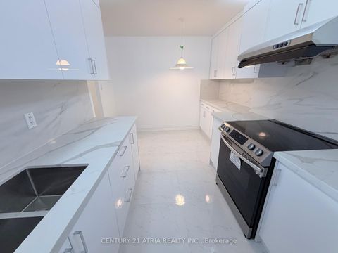 Photo 10 at 602 - 168 Bonis Avenue, Sullivan, Toronto