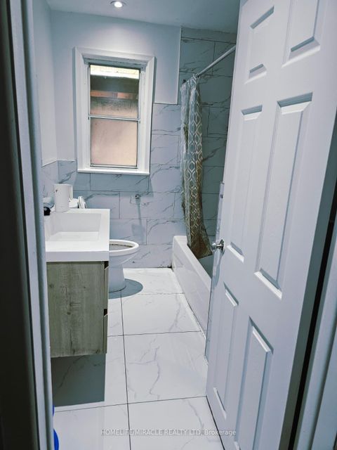 Photo 6 at 54 Medina Crescent, Bendale, Toronto