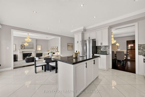 Photo 10 at 23 Lady Karen Crescent, Patterson, Vaughan
