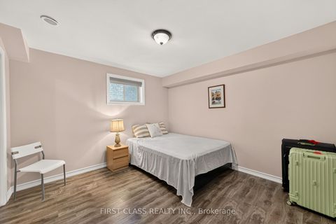 Photo 39 at 23 Lady Karen Crescent, Patterson, Vaughan