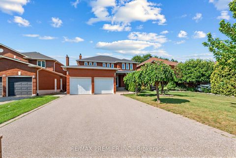 Photo 0 at 42 Burgosa Court, East Woodbridge, Vaughan