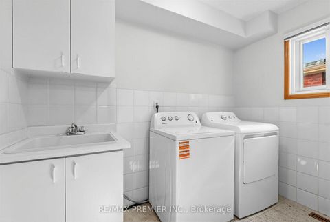 Photo 11 at 42 Burgosa Court, East Woodbridge, Vaughan