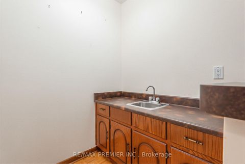Photo 14 at 42 Burgosa Court, East Woodbridge, Vaughan