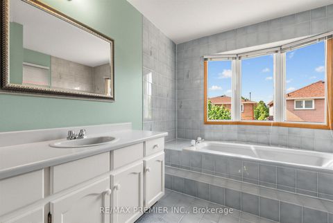 Photo 18 at 42 Burgosa Court, East Woodbridge, Vaughan