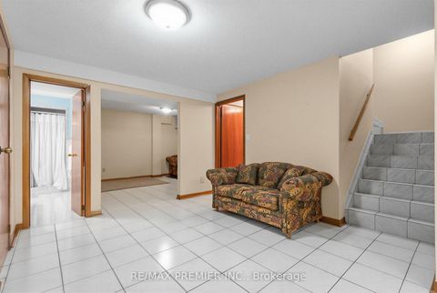 Photo 25 at 42 Burgosa Court, East Woodbridge, Vaughan