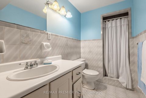 Photo 30 at 42 Burgosa Court, East Woodbridge, Vaughan