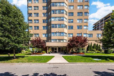 Photo 1 at 912 - 4 Park Vista Drive, Parkview, Toronto