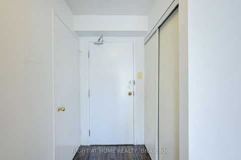 Photo 5 at 912 - 4 Park Vista Drive, Parkview, Toronto