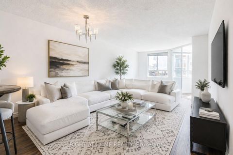 Photo 7 at 912 - 4 Park Vista Drive, Parkview, Toronto