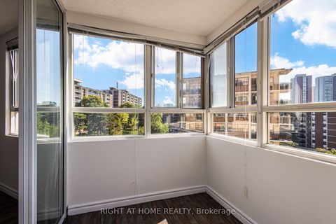 Photo 19 at 912 - 4 Park Vista Drive, Parkview, Toronto