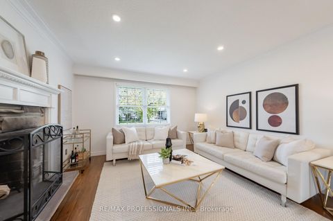 Photo 8 at 74 Crendon Drive, Etobicoke West Mall, Toronto