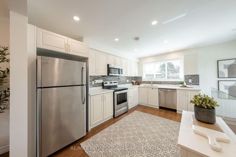 Photo 9 at 74 Crendon Drive, Etobicoke West Mall, Toronto