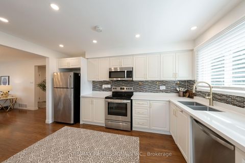 Photo 11 at 74 Crendon Drive, Etobicoke West Mall, Toronto