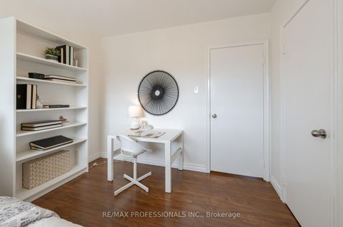 Photo 14 at 74 Crendon Drive, Etobicoke West Mall, Toronto