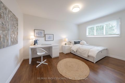 Photo 15 at 74 Crendon Drive, Etobicoke West Mall, Toronto
