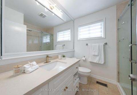 Photo 17 at 74 Crendon Drive, Etobicoke West Mall, Toronto