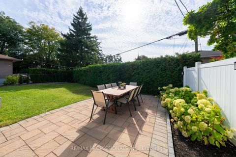 Photo 24 at 74 Crendon Drive, Etobicoke West Mall, Toronto