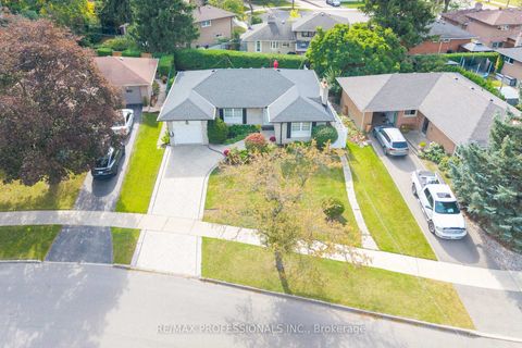 Photo 28 at 74 Crendon Drive, Etobicoke West Mall, Toronto