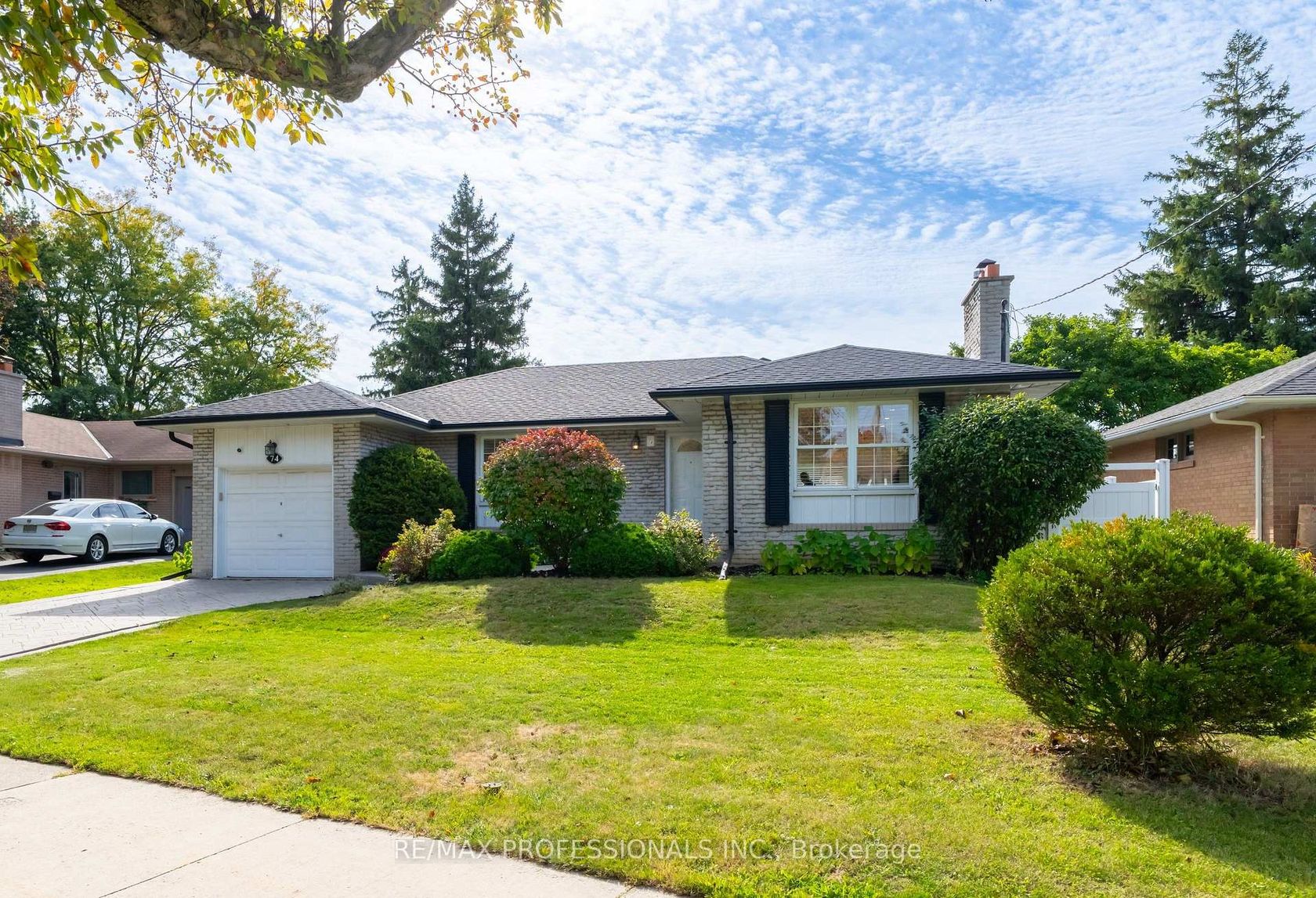 74 Crendon Drive, Etobicoke West Mall, Toronto 