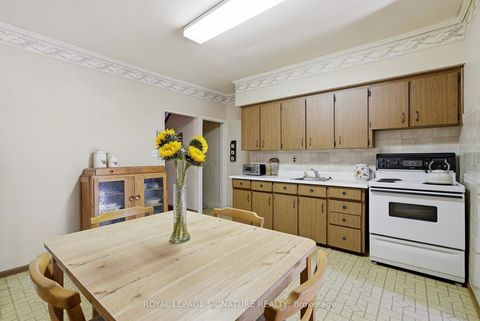 Photo 14 at 7 Geoffrey Street, Roncesvalles, Toronto