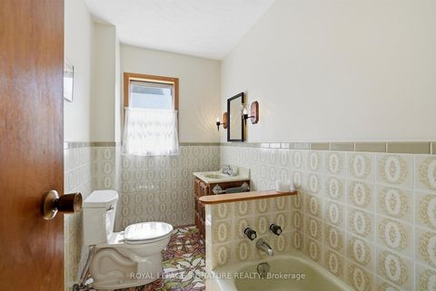 Photo 32 at 7 Geoffrey Street, Roncesvalles, Toronto