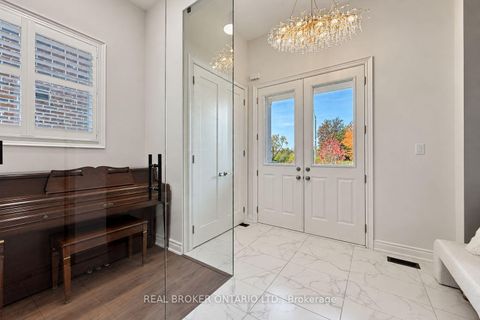 Photo 8 at 153 Prairie Rose Drive, Rural Richmond Hill, Richmond Hill