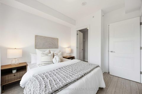 Photo 25 at 310 - 1 Neighbourhood Lane, Queensway, Toronto