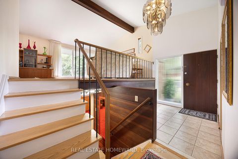 Photo 2 at 23 Norbury Crescent, Bendale, Toronto
