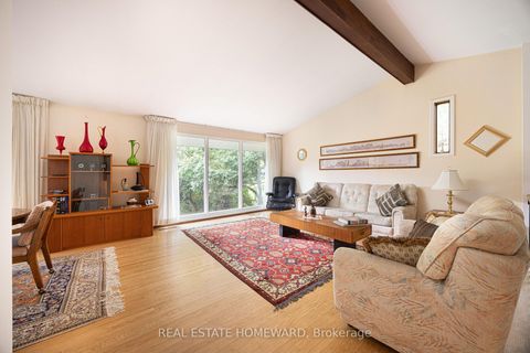 Photo 5 at 23 Norbury Crescent, Bendale, Toronto