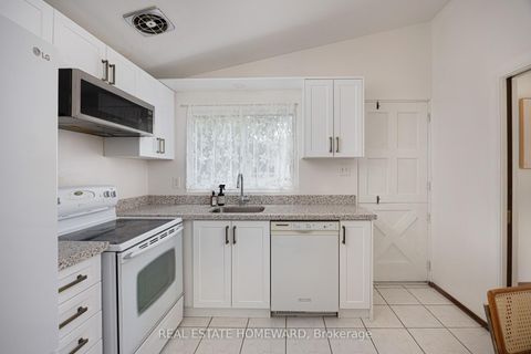 Photo 11 at 23 Norbury Crescent, Bendale, Toronto