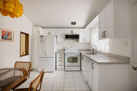 Photo 13 at 23 Norbury Crescent, Bendale, Toronto