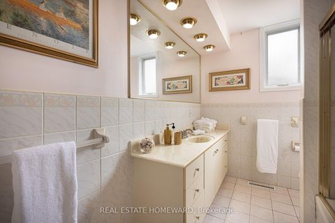 Photo 15 at 23 Norbury Crescent, Bendale, Toronto