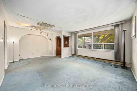 Photo 7 at 52 Woodville Avenue, Broadview North, Toronto