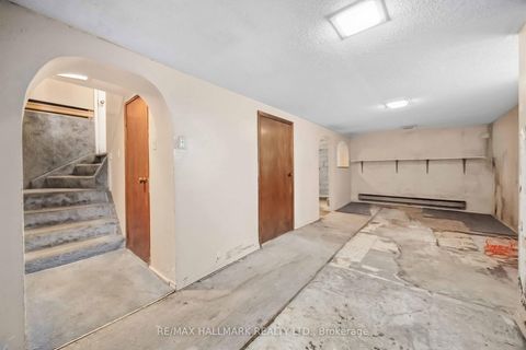 Photo 14 at 52 Woodville Avenue, Broadview North, Toronto