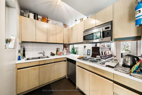 Photo 13 at 300 Woodbine Avenue, The Beaches, Toronto