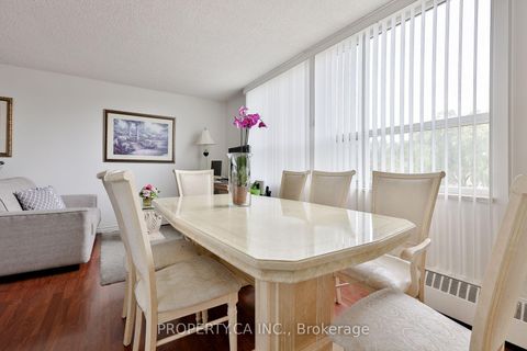 Photo 6 at 517 - 5 Parkway Forest Drive, Henry Farm, Toronto