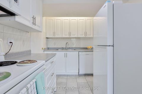 Photo 9 at 517 - 5 Parkway Forest Drive, Henry Farm, Toronto