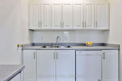 Photo 11 at 517 - 5 Parkway Forest Drive, Henry Farm, Toronto