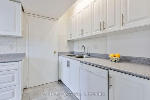 Photo 12 at 517 - 5 Parkway Forest Drive, Henry Farm, Toronto