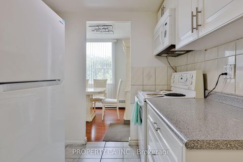 Photo 16 at 517 - 5 Parkway Forest Drive, Henry Farm, Toronto