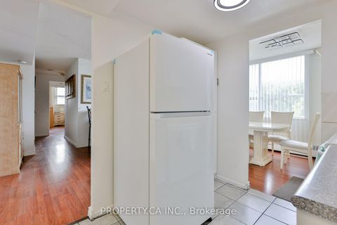 Photo 17 at 517 - 5 Parkway Forest Drive, Henry Farm, Toronto
