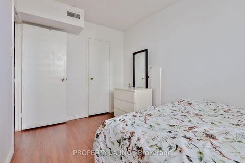 Photo 22 at 517 - 5 Parkway Forest Drive, Henry Farm, Toronto