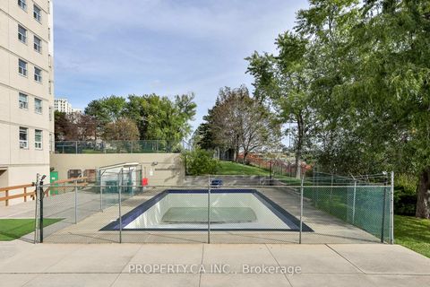 Photo 35 at 517 - 5 Parkway Forest Drive, Henry Farm, Toronto