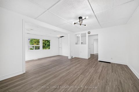 Photo 8 at 54 Farley Circle, Historic Lakeshore Communities, Georgina
