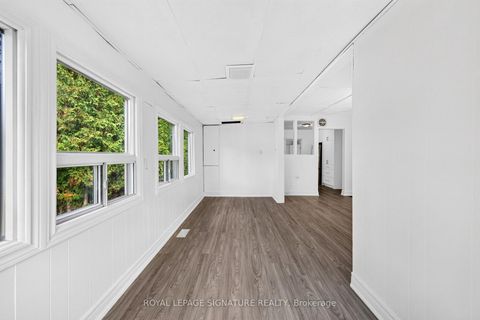 Photo 13 at 54 Farley Circle, Historic Lakeshore Communities, Georgina