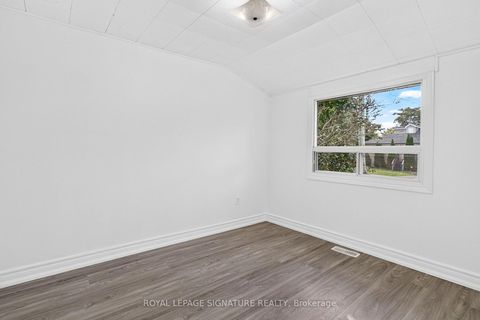 Photo 24 at 54 Farley Circle, Historic Lakeshore Communities, Georgina