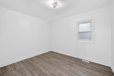 Photo 27 at 54 Farley Circle, Historic Lakeshore Communities, Georgina